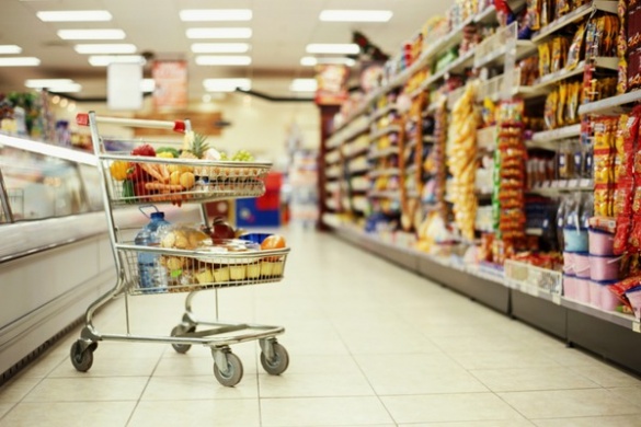 У двох із десяти черкаських супермаркетів покупців обслуговують російською