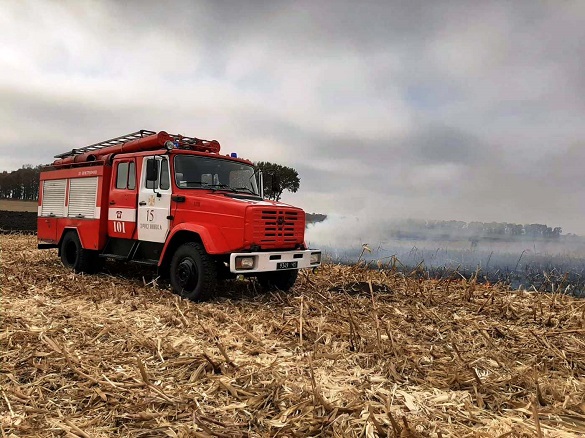 На Черкащині рятувальники ліквідували дві масштабні пожежі