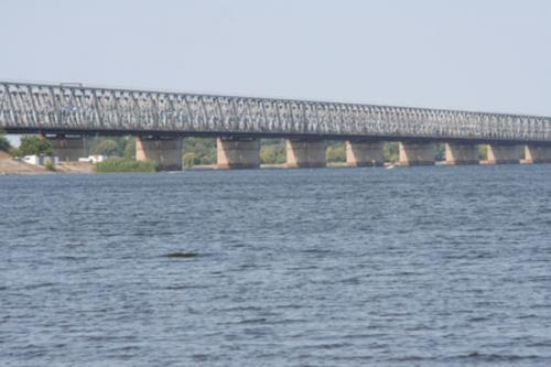 Міст через Дніпро підлатали