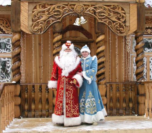 Черкаські Діди Морози і Снігурки мають заплатити податки за свою роботу