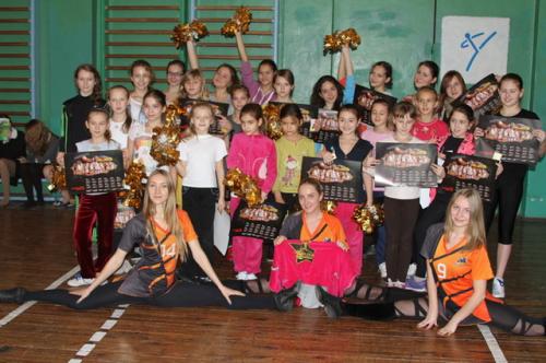 Черкаських старшокласниць вчили танцям