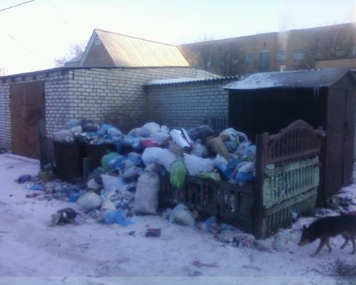 Різдво Шпола зустрічала із купою сміття на вулиці (ФОТО)