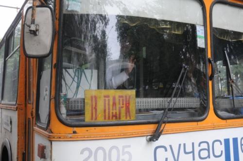 Черкаські тролейбусники просять скоротити їм кількість виїздів