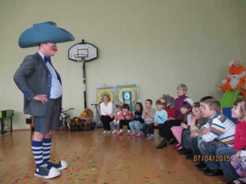 Фокусник з Німеччини три дні давав вистави для знедолених черкаських дітей