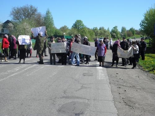 Cеляни перекрили дорогу на Черкащині через депутата облради
