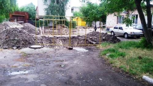Через черкаських комунальників будинок заблоковано вже другий тиждень