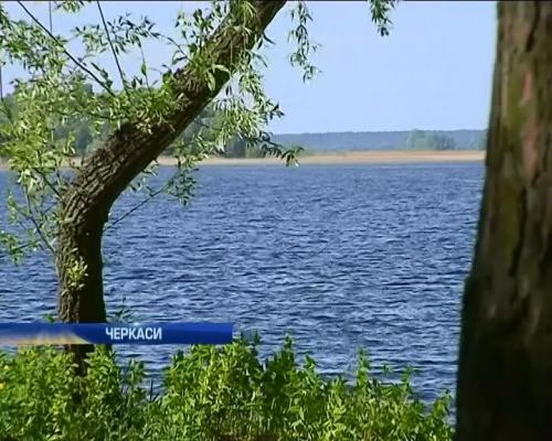 Черкащани протестують проти забудови берега Дніпра (ВІДЕО)