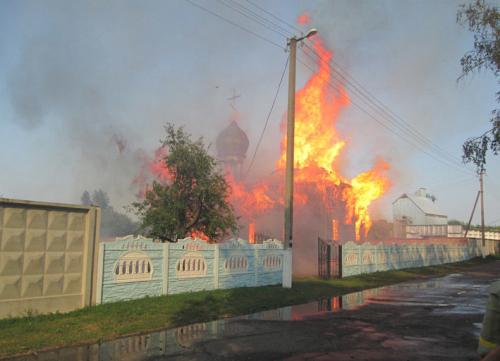 На Черкащині згоріла стародавня церква (ФОТО)