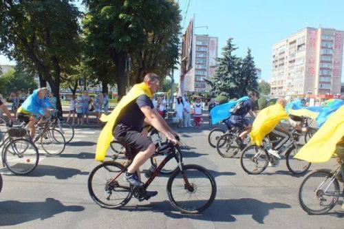 Головний міліціонер Черкащини пересів на велосипед (ФОТО)