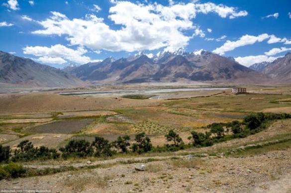 Черкаські альпіністи на велосипеді об'їздять Західний Тибет