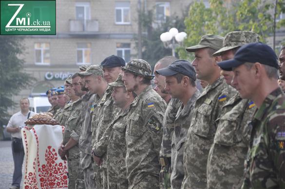 У Черкасах зустріли героїчних захисників Донецького аеропорту (ФОТО)