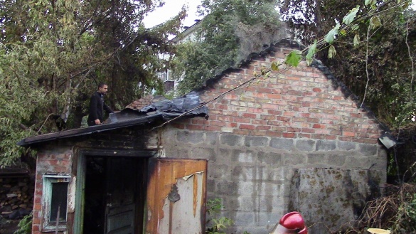 У Черкасах мало не згорів будинок (ФОТО)
