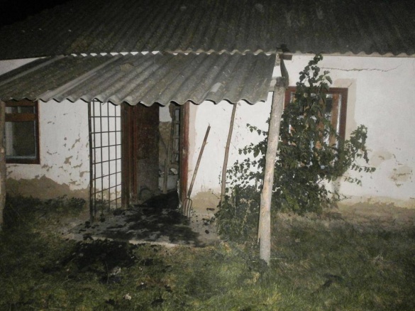На Черкащині сусіди врятували від вогню житловий будинок (фото)