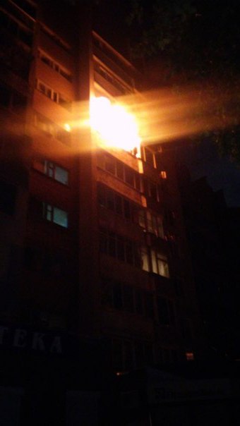 У Черкасах вночі горіла квартира (фотофакт)