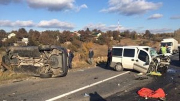 ДТП на Черкащині: від зіткнення на швидкості двох авто загинув чоловік