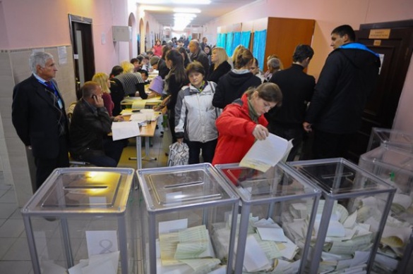У Черкасах впіймали студентів, які голосували після закриття дільниць (ВІДЕО)