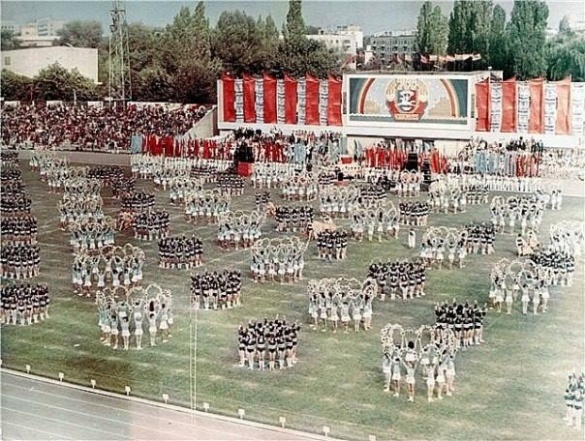 Яким був Центральний стадіон Черкас 29 років тому (ФОТО)