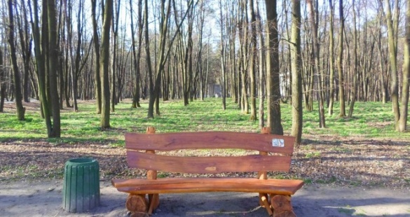 Антивандальні лавки з'явились у черкаських парках