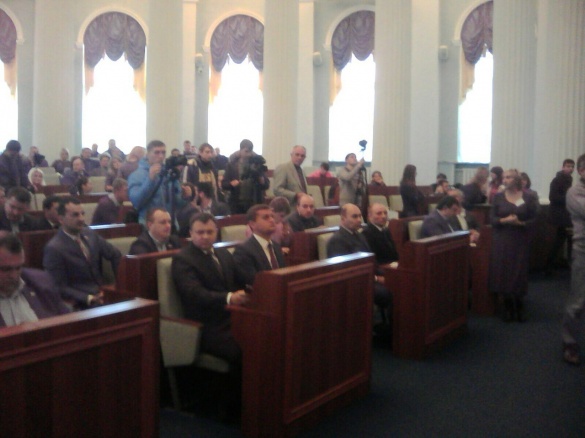 У Черкасах розпочалася перша сесія нових депутатів