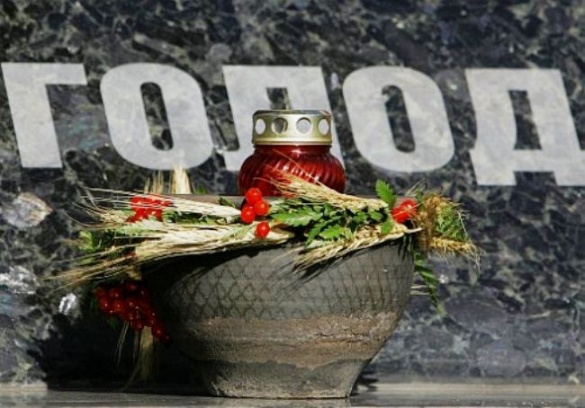 Черкащани вшанували пам'ять жертв Голодомору (ФОТО)
