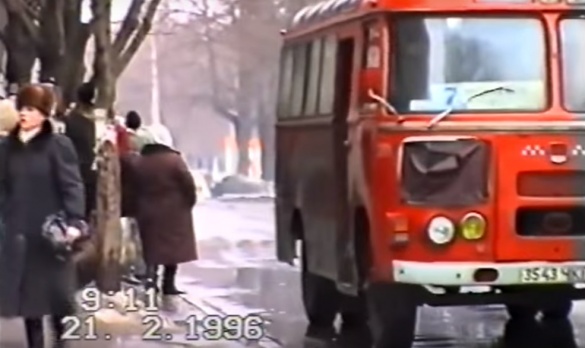 Як виглядав у Черкасах громадський транспорт в 1996 році? (ВІДЕО)