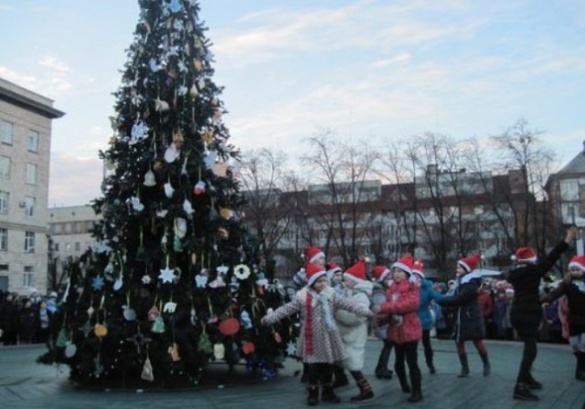 На конкурсі різдвяних зірок оберуть прикраси для ялинки в центрі Черкас