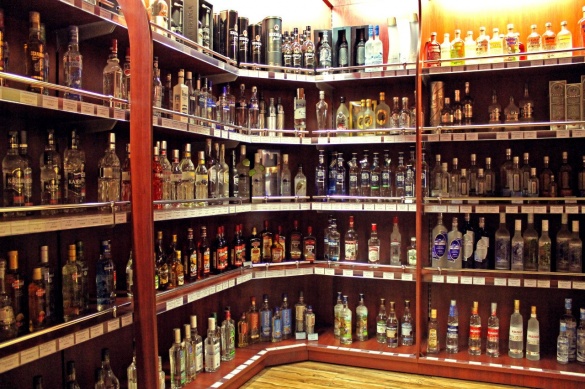 Черкащанин півроку виготовляв різні види алкоголю на підпільній фабриці