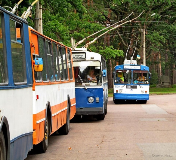 У Черкасах частково змінили маршрути тролейбусів