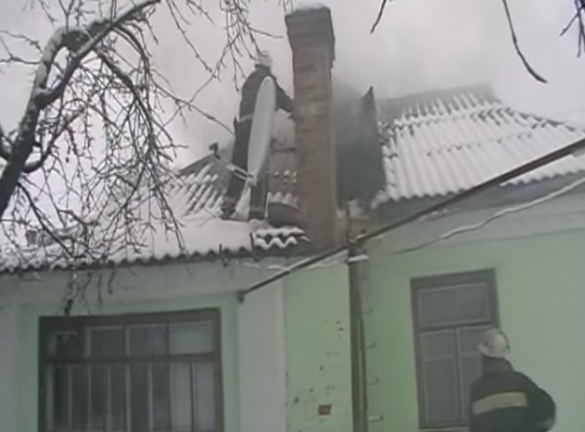 Через коротке замикання на Черкащині загорівся житловий будинок