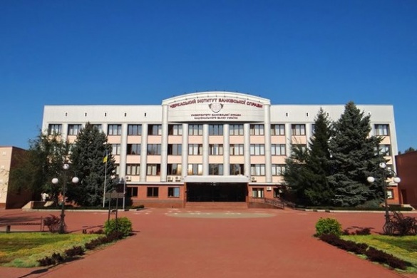 Війна студентів проти депутатів: черкаський виш хочуть передати у комунальну власність