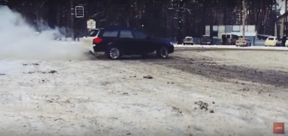 Черкаські водії показали свої екстремальні зимові розваги (ВІДЕО)