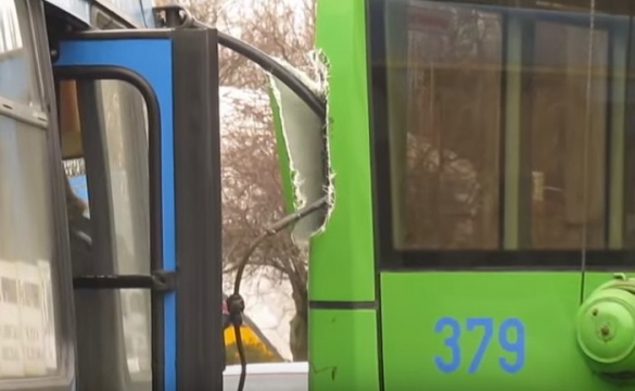 Черкаський тролейбус відремонтували після ДТП (ВІДЕО)