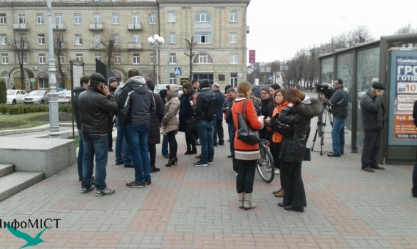 Другий мітинг у Черкасах в підтримку Пустовара пройшов без ажіотажу (ФОТО)