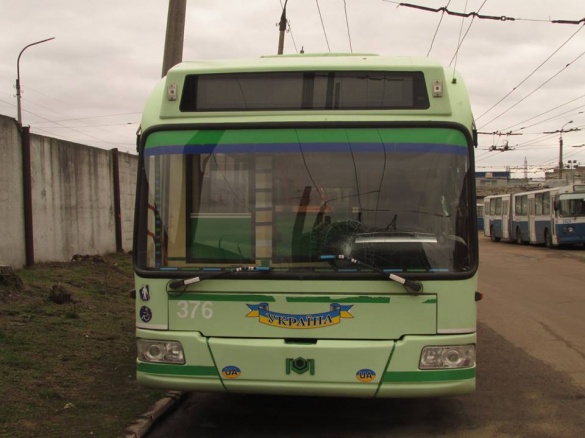 Тролейбус від 