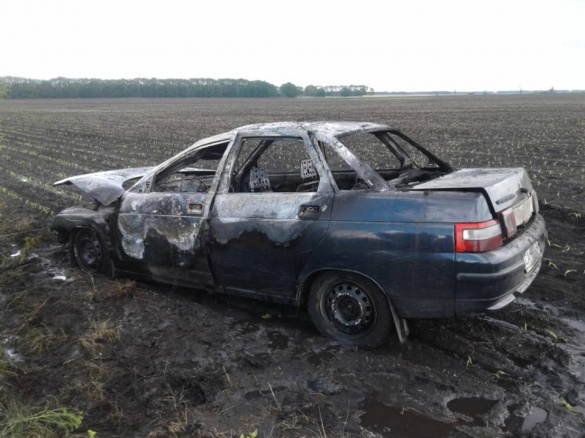 На Черкащині посеред дороги загорівся автомобіль (ФОТО)