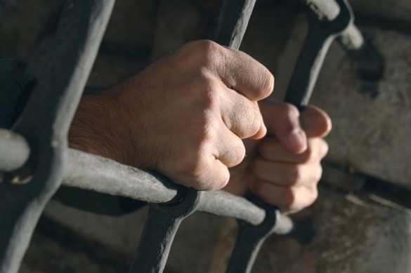 Поліцейські, які допомогли злочинцям втекти із СІЗО на Черкащині, постануть перед судом