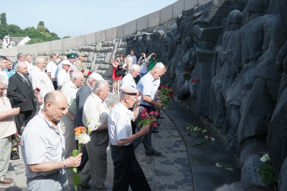 У Черкасах вшанували пам’ять жертв війни в Україні (ФОТО)