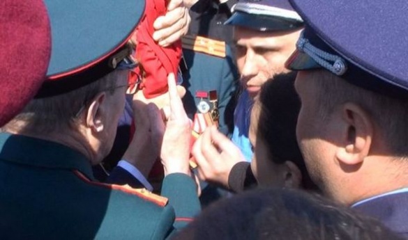 Висновок поліції: у Черкасах на День перемоги використали заборонену комуністичну символіку