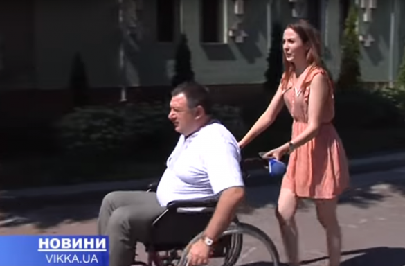 Секретар міськради перевтілився в інваліда, щоб перевірити церкви (ВІДЕО)