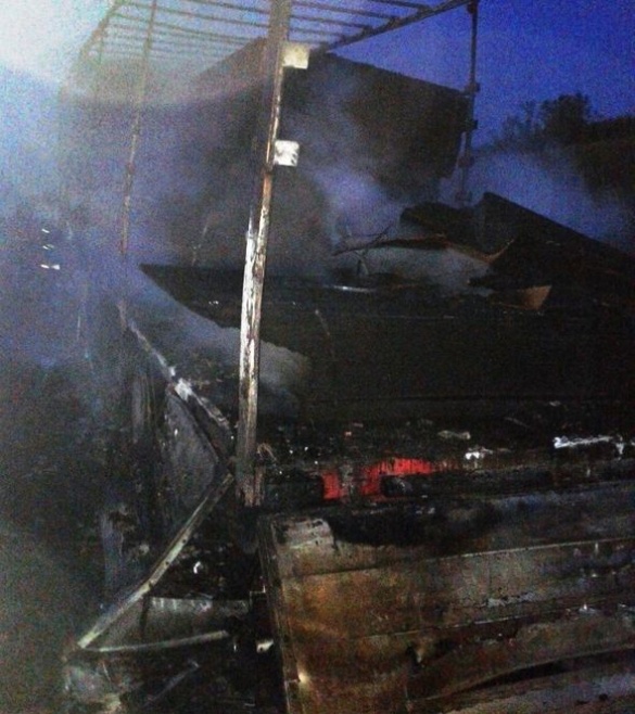 На Черкащині під час руху загорілася вантажівка (ФОТО)