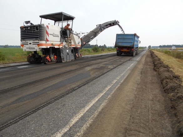Розпочався довгоочікуваний ремонт дороги Черкаси-Сміла (ФОТО)