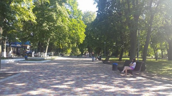 В одному із черкаських парків тепер оновлена алея