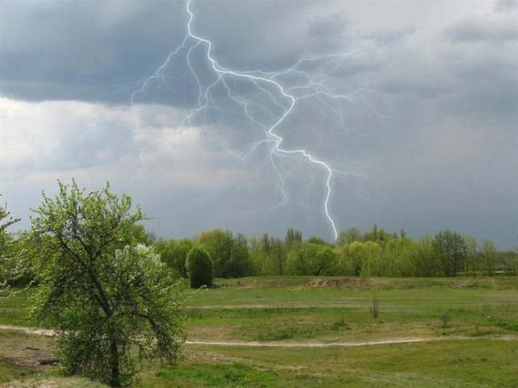 У Черкасах та на території області оголосили штормове попередження