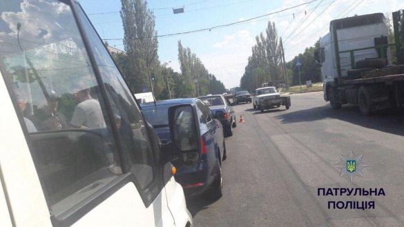 В ДТП у Черкасах втрапили одразу три автівки (ФОТО)