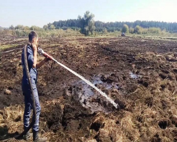 Черкаські рятувальники протягом двох днів боролися з вогнем на торф’яниках