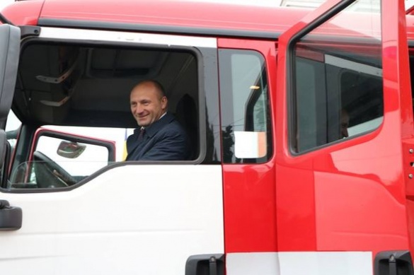 Мер Черкас опинився у салоні автоцистерни рятувальників (ФОТО)