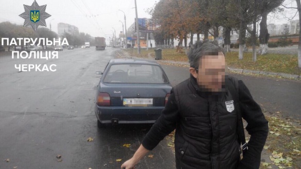 Черкаські патрульні затримали водія, який нетверезим керував автівкою