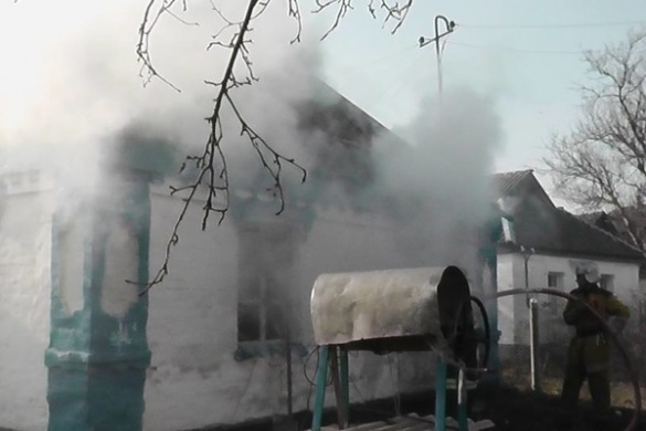 На Черкащині ледь не згорів будинок через дитячі пустощі