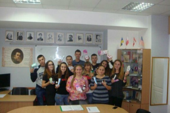 Черкаські студенти зібрали ліки для українських бійців