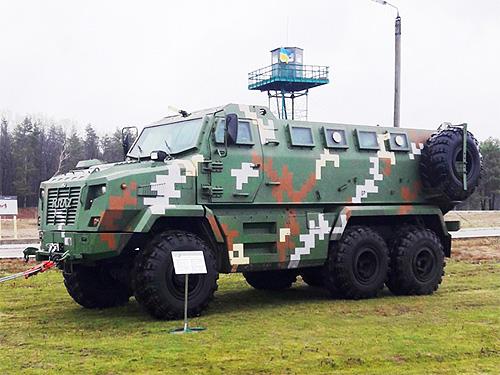 В Черкаській області представили нову військову техніку (ФОТО)